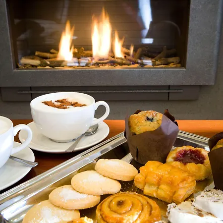 מלון Salutation & 4*