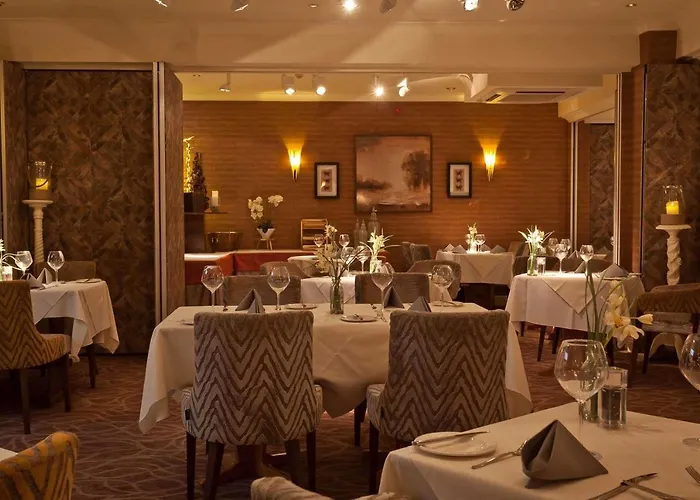 Salutation & Hotel 4*