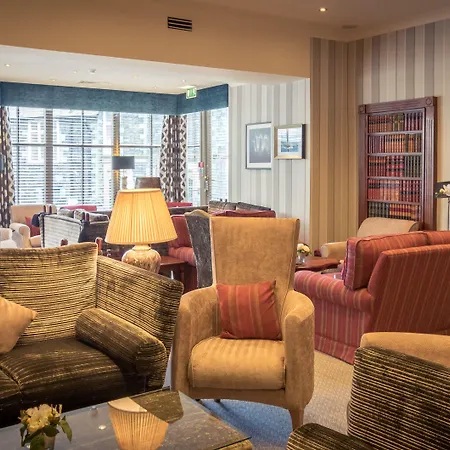 Hotel Salutation & 4*