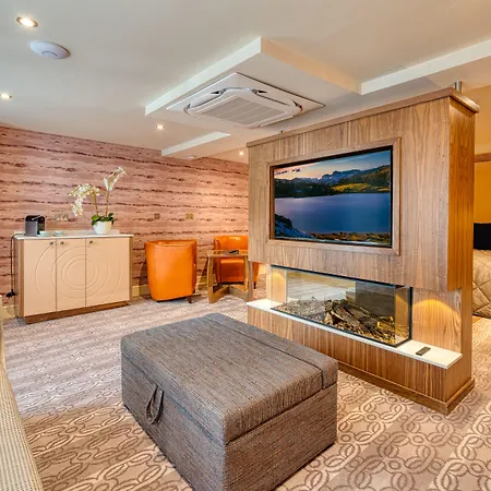 Salutation & 4* Ambleside