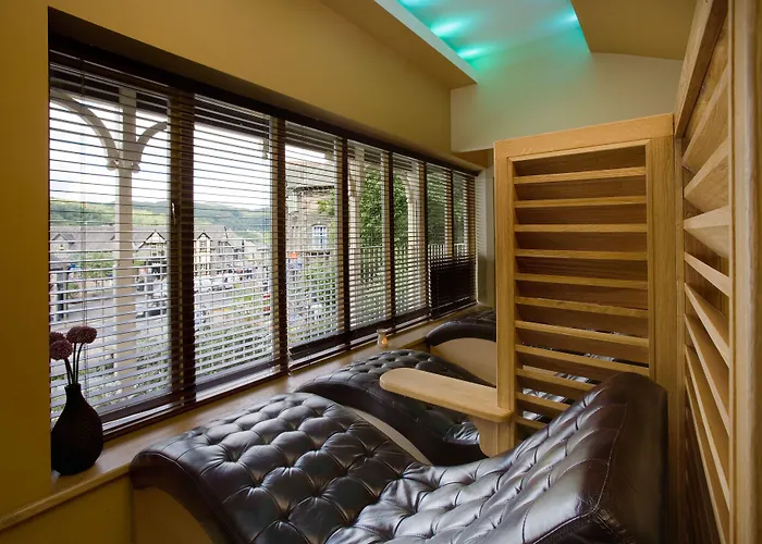 Hotel Salutation & 4*