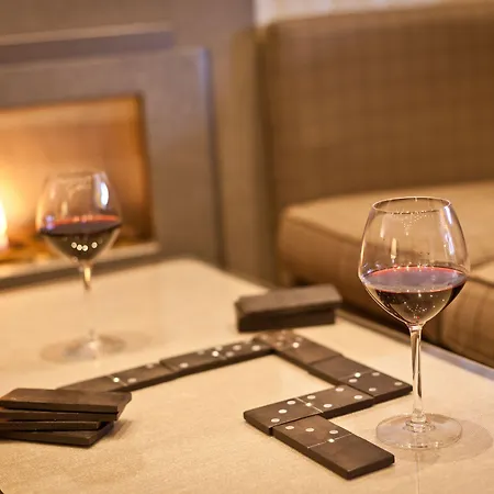 Salutation & Hotell 4*